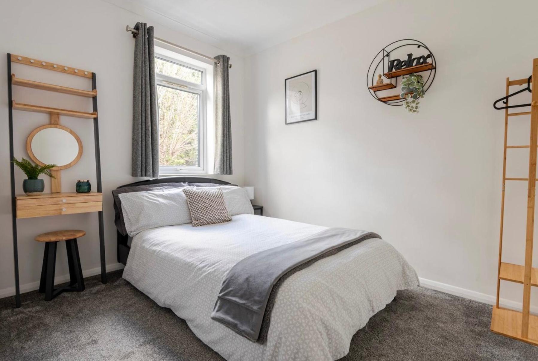 Modern 2 Bed House In Rainham, Kent - Central Location Rainham  Luaran gambar